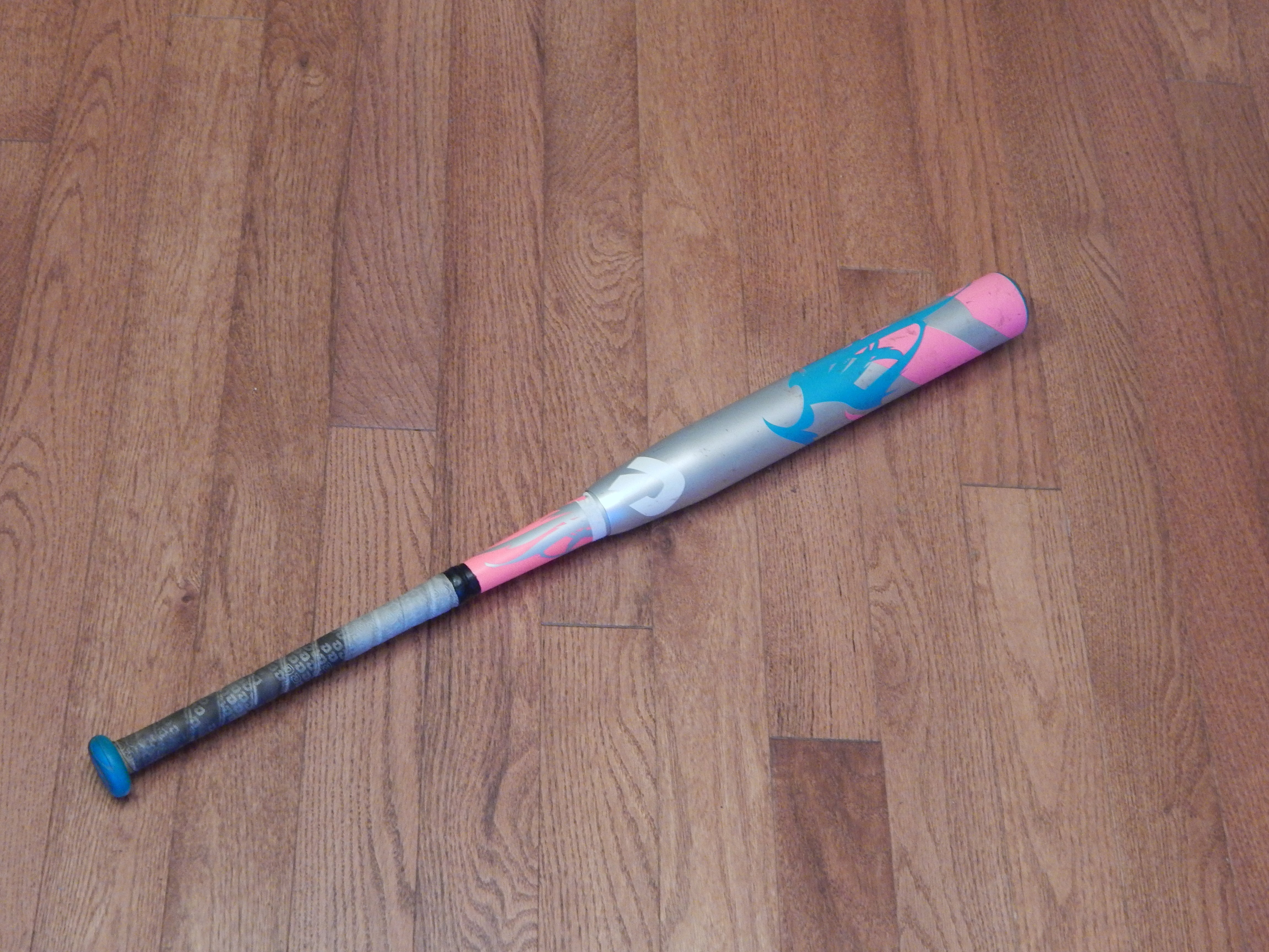 Used DeMarini Vendetta 32 inch, -12 Fastpitch Softball Bat