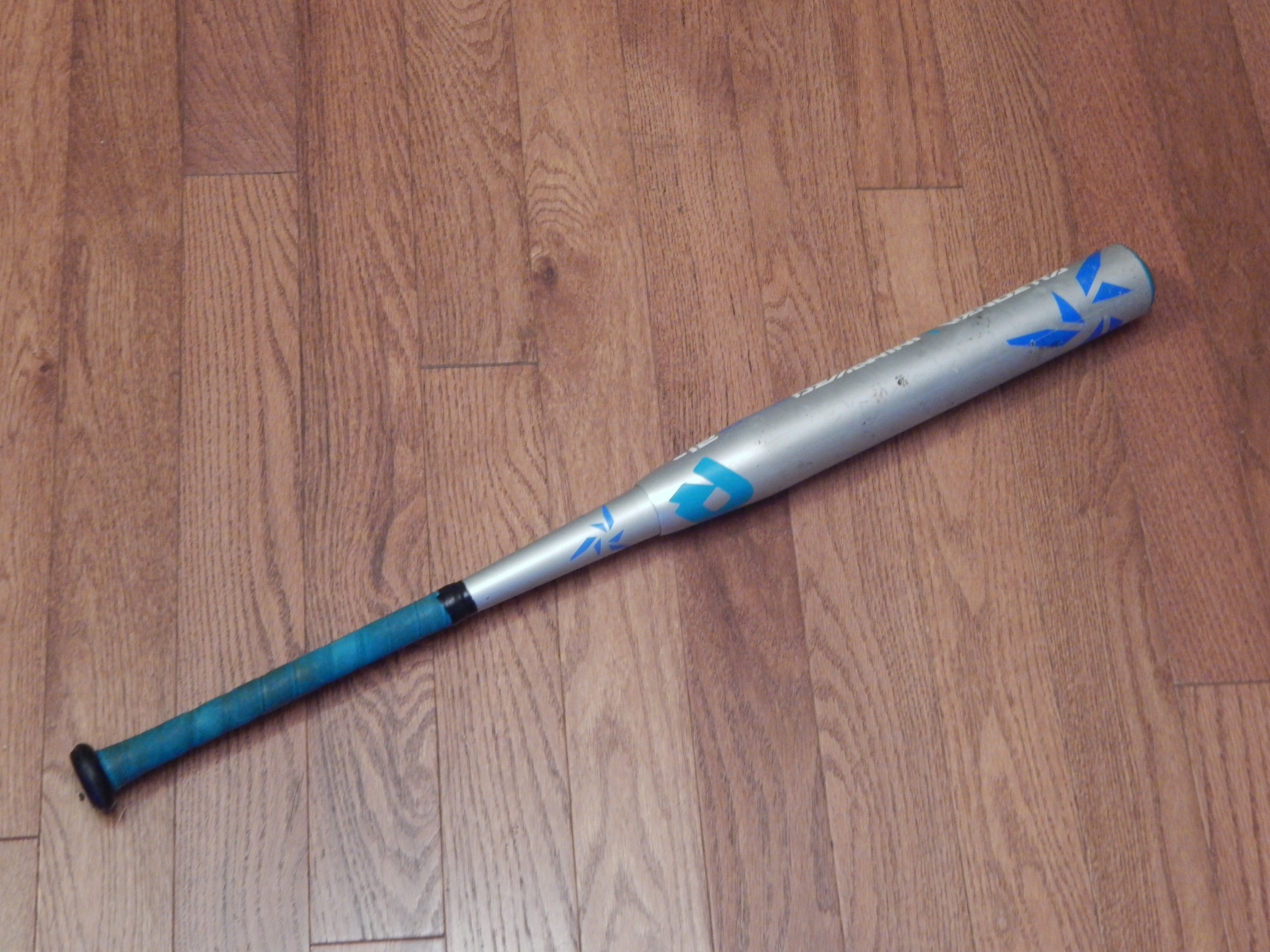 Used DeMarini Vendetta 32 inch, -12 Fast Pitch Softball Bat