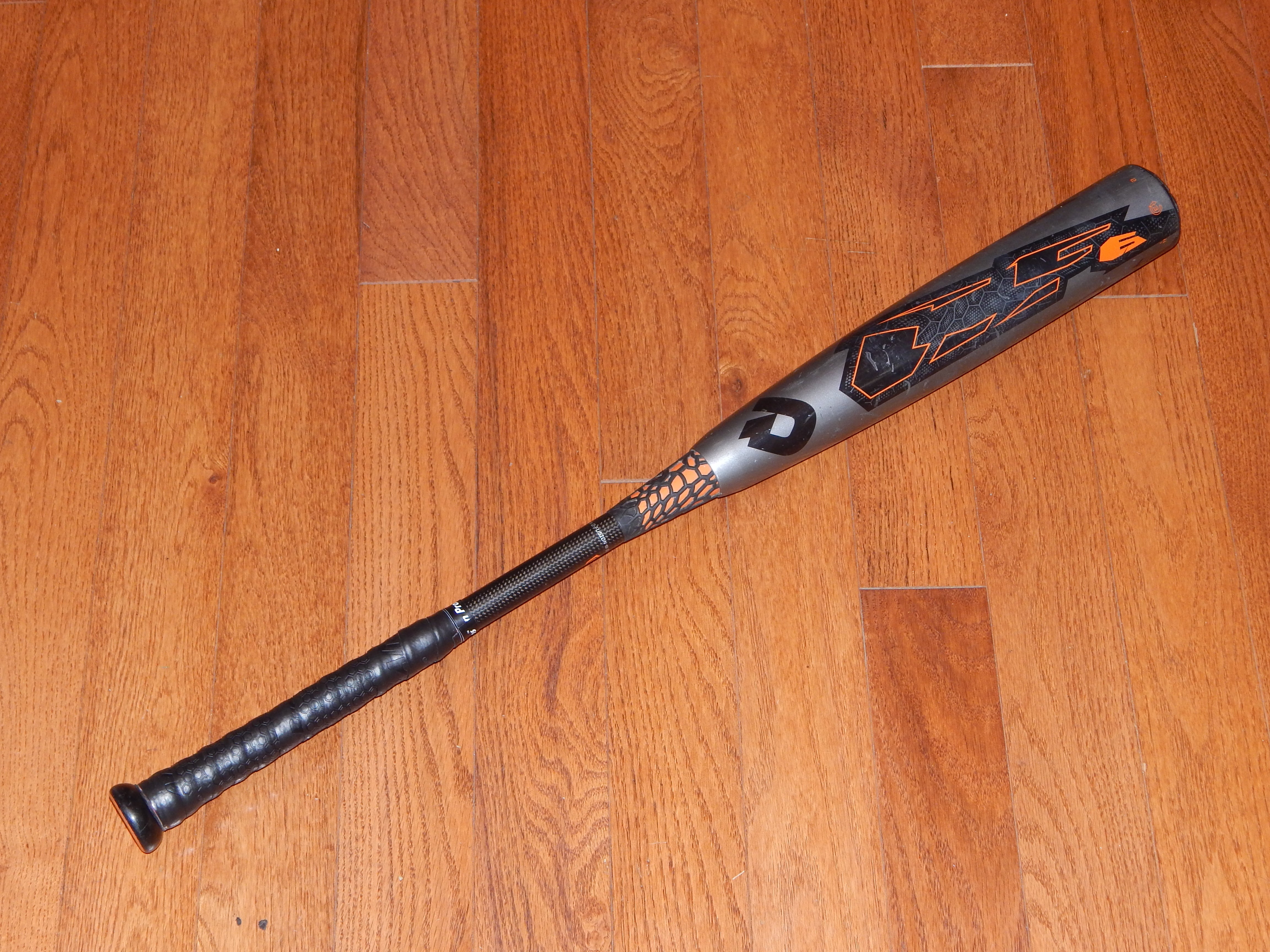 Used DeMarini Paradox Composite 32 inch, -8 Baseball Bat