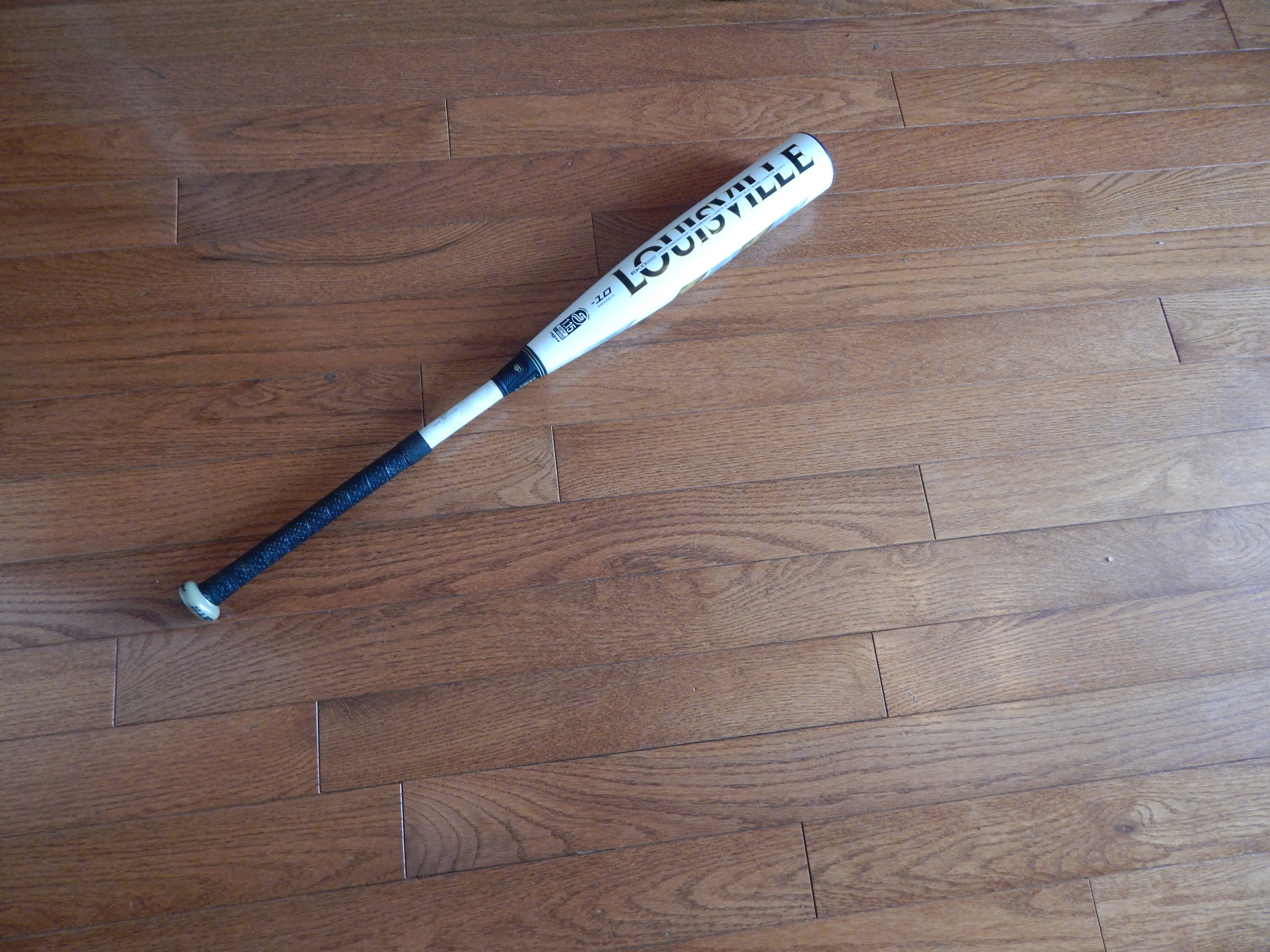 Never Used Louisville Slugger Exo Meta 31 inch, -10 USSSA Baseball Bat