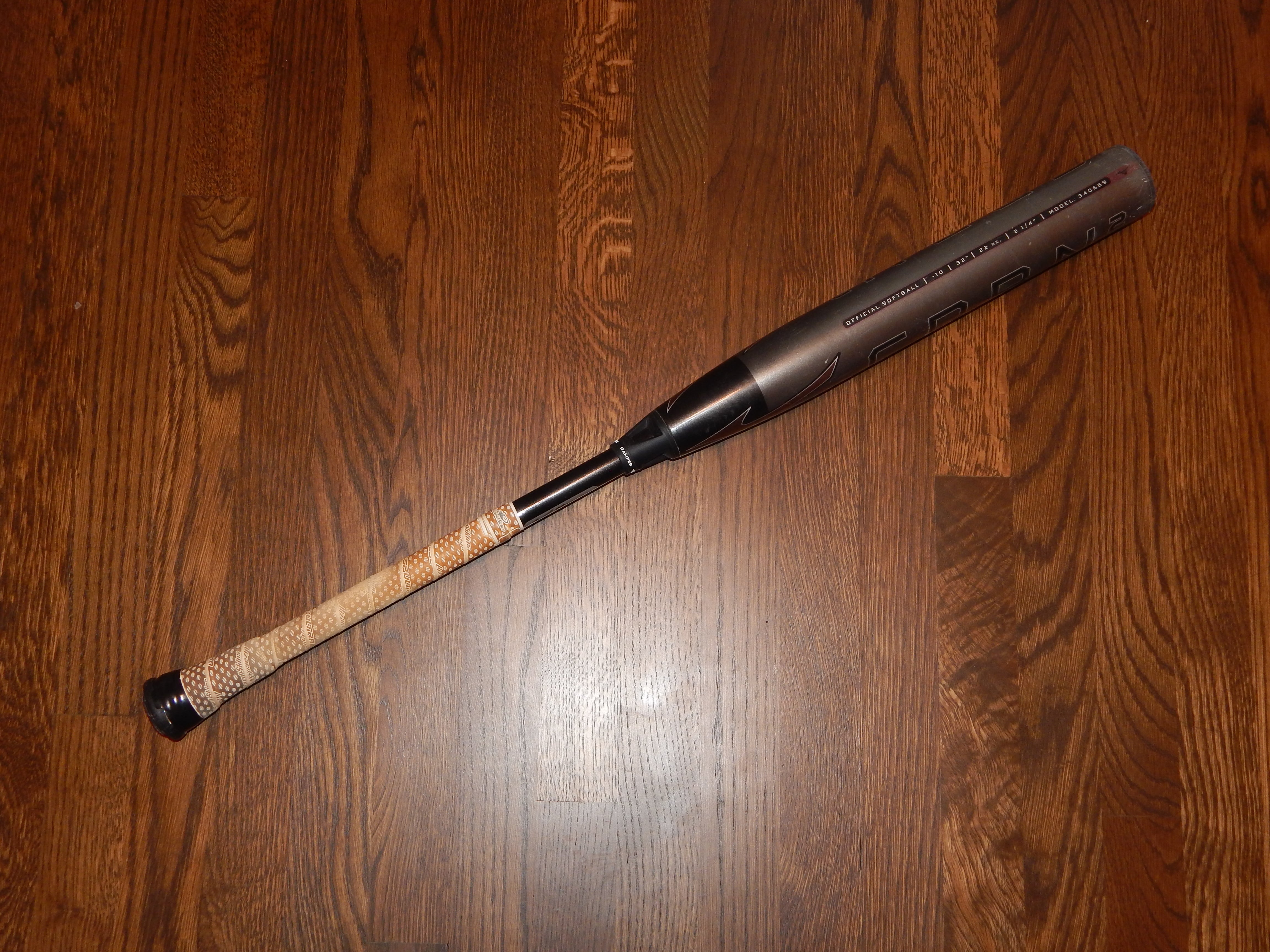 Used Mizuno CRBN1 32 inch, -10 Fastpitch Softball Bat